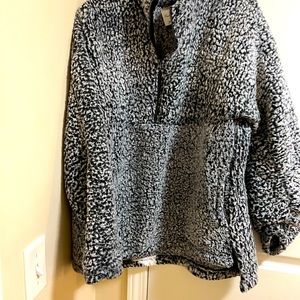 Emily B pull over fuzzy jacket! Like new!